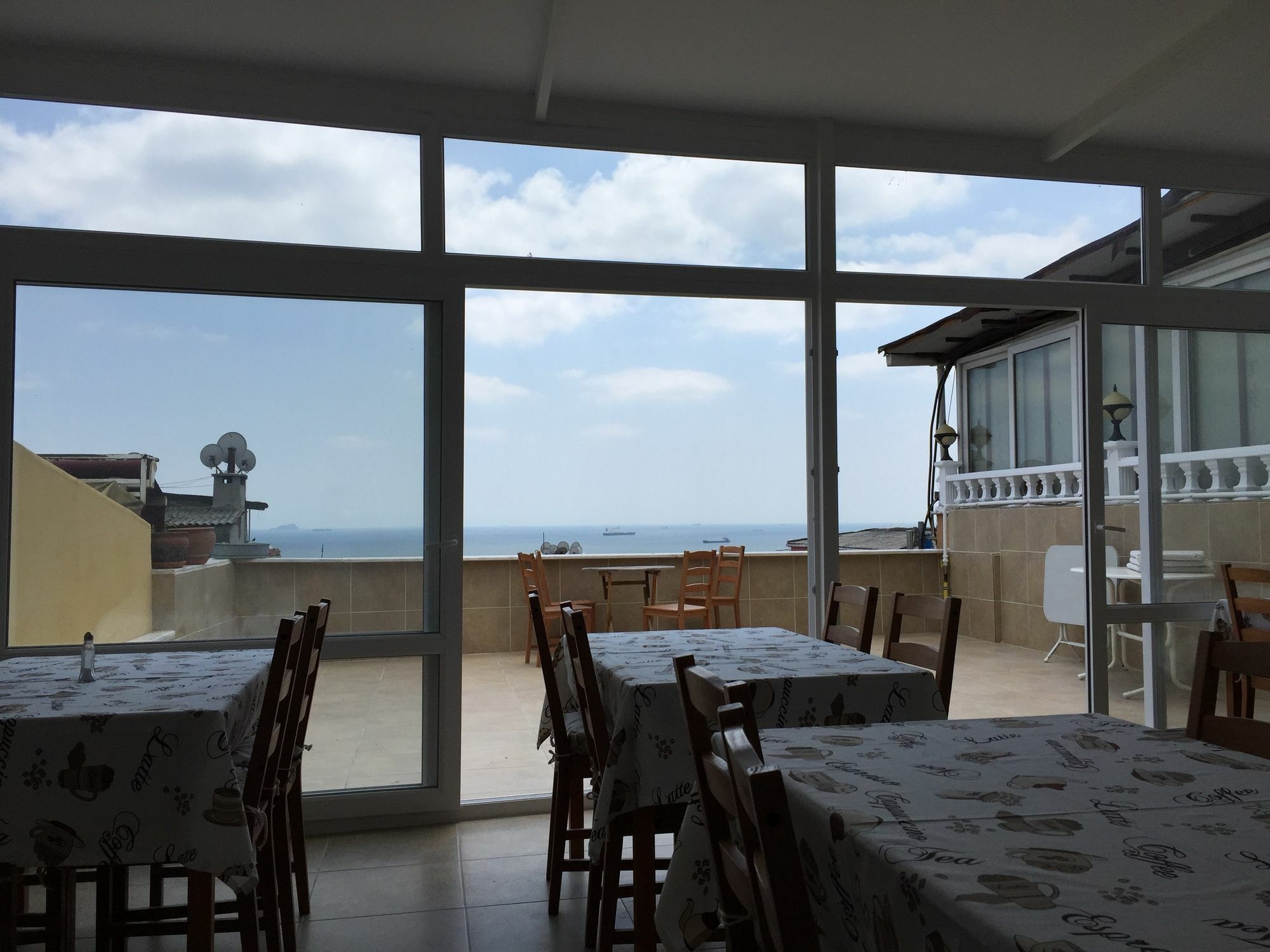 Tt Guest Rooms Истанбул Екстериор снимка